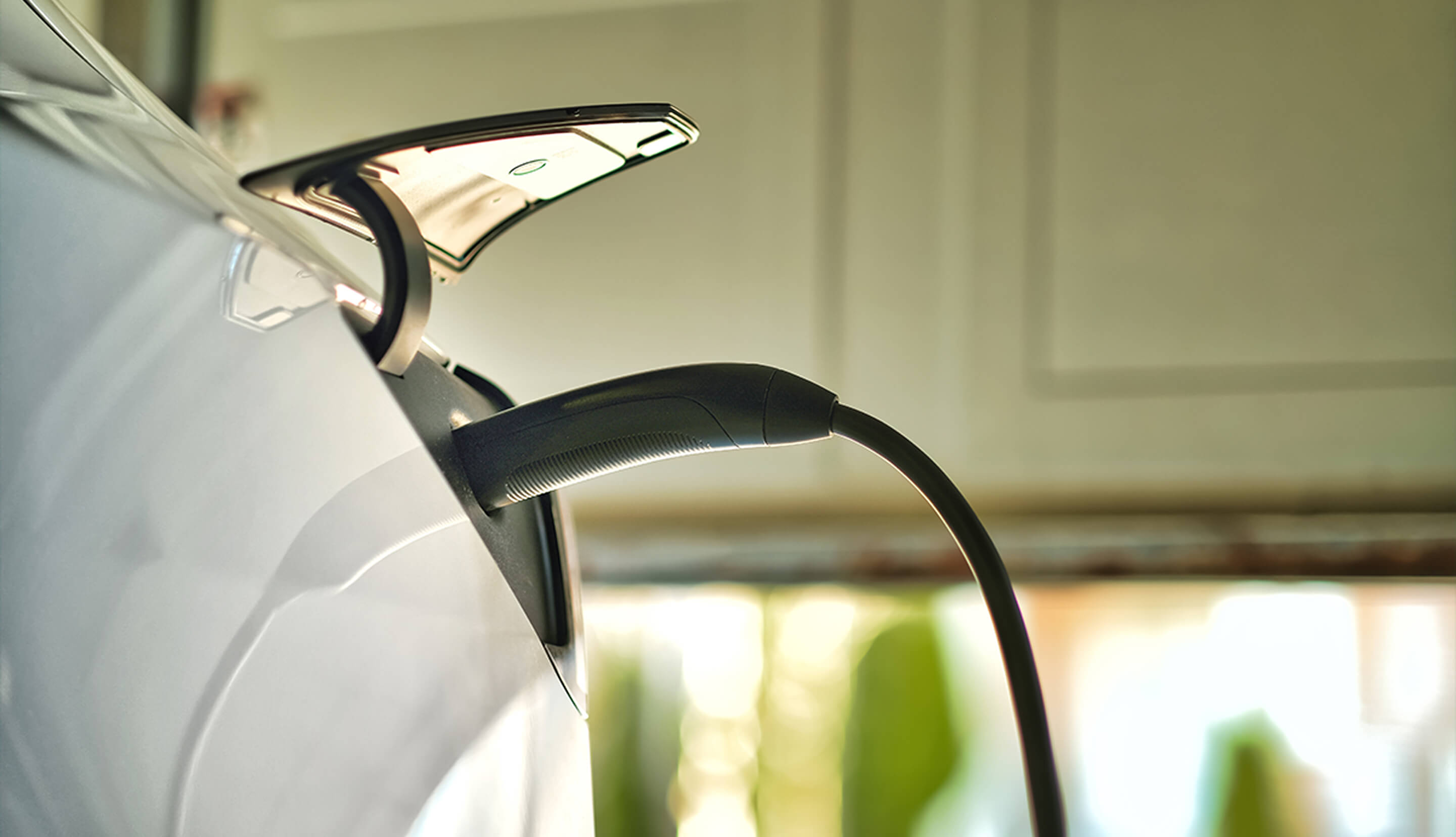 find-an-ev-charger-banner-L3-hero-image-lg